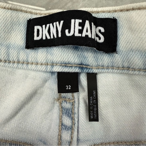 Women's DKNY Jeans High-Rise Wide-Leg Cargo Jeans Light Wash Cotton Plus Size 32 - Picture 13 of 16